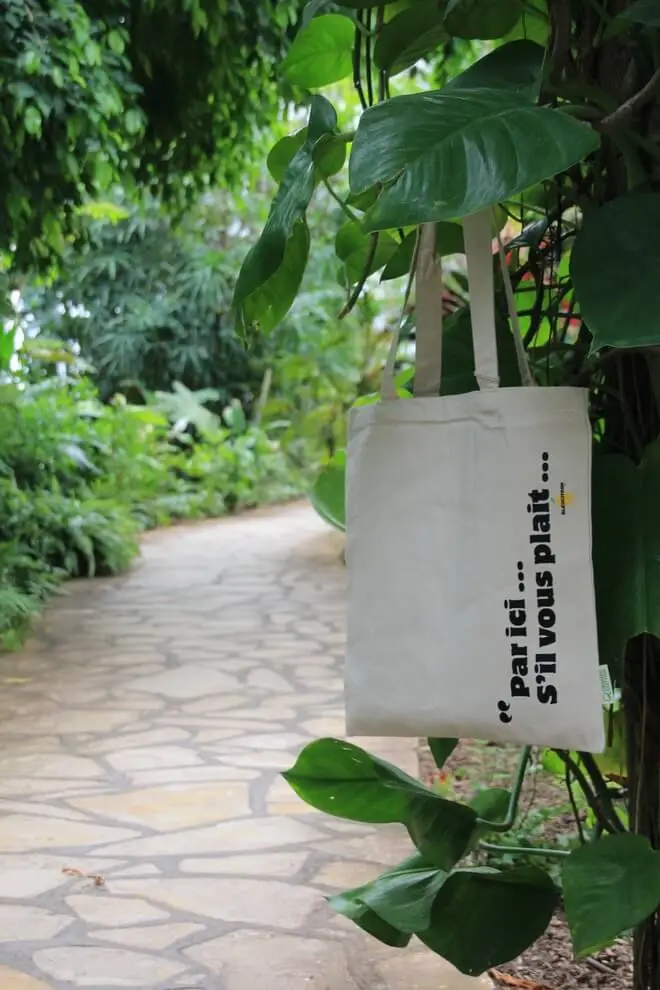 Tote bag "Par ici s'il vous plait"